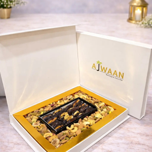 Ajwaan Signature Nut & Date Medley